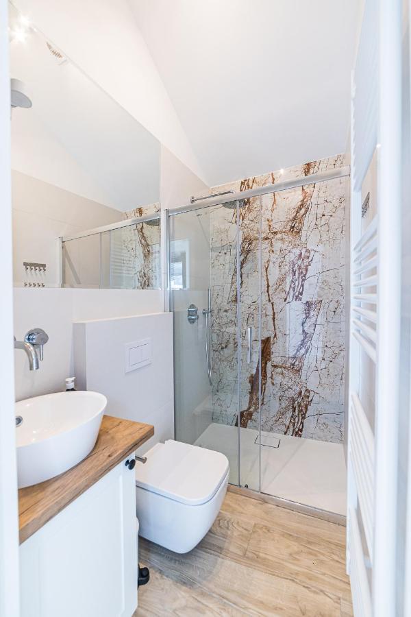 Nowe Domki Deluxe Z Widokiem Na Zatoke Z Basenem I Sauna Oslonino Exterior foto