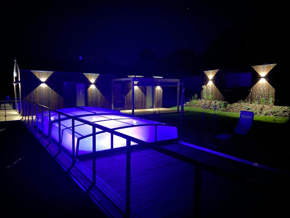 Nowe Domki Deluxe Z Widokiem Na Zatoke Z Basenem I Sauna Oslonino Exterior foto